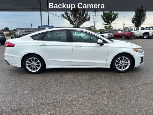 Used 2020 Ford Fusion SE FWD image 8