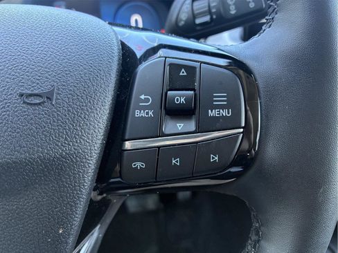 Used 2025 Ford Escape Platinum AWD/4WD image 22