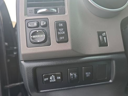 Used 2012 Toyota Tundra Limited AWD/4WD image 25