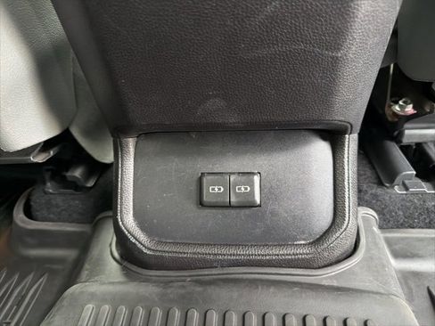 Certified 2022 Toyota Highlander XLE image 36