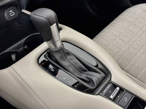 Certified 2024 Honda HR-V LX image 16
