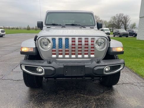 Used 2019 Jeep Wrangler Unlimited Sahara AWD/4WD image 6