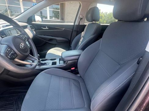 Used 2016 Kia Sorento FWD image 13