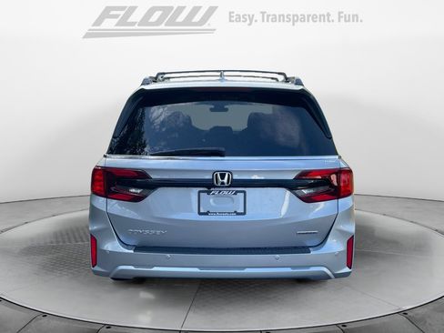 New 2026 Honda Odyssey Touring image 6