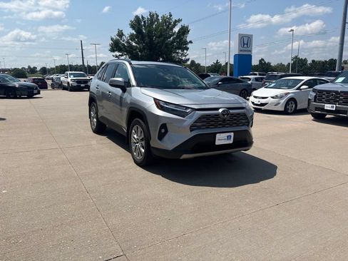 Used 2025 Toyota RAV4 Limited w/ Advanced Technology Package AWD/4WD image 3