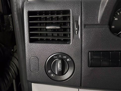 Used 2016 Mercedes-Benz Sprinter 2500 image 27