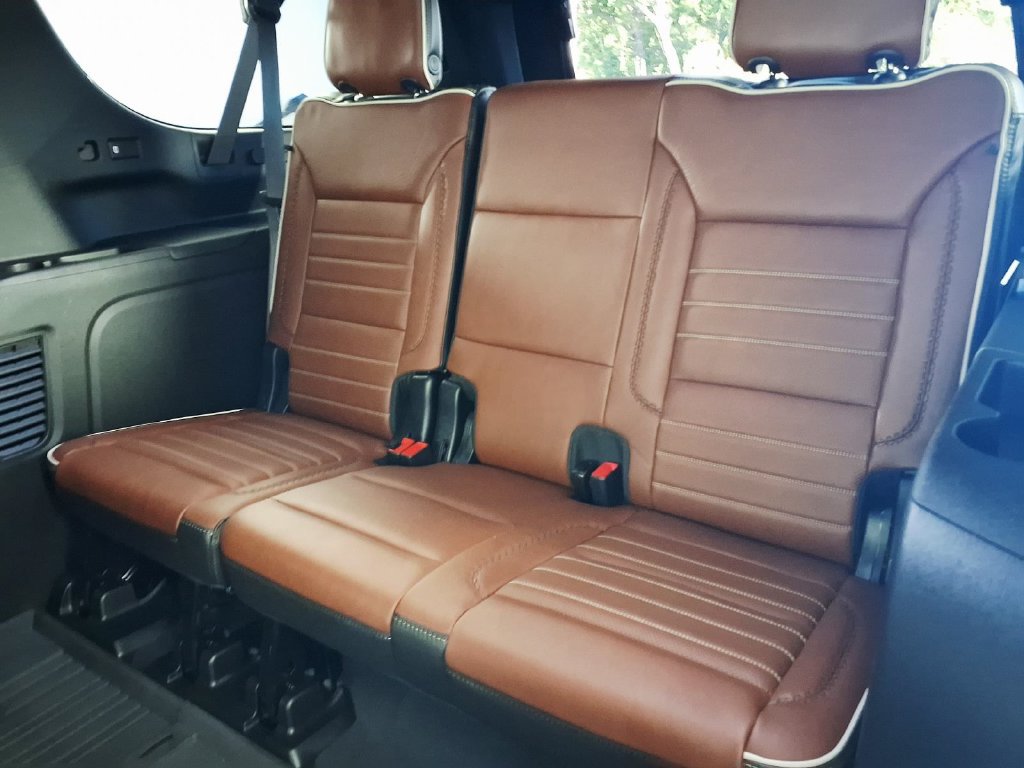 Used 2023 GMC Yukon XL Denali Ultimate AWD/4WD image 15
