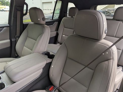 New 2026 GMC Acadia Elevation w/ Elevation Premium Package image 11