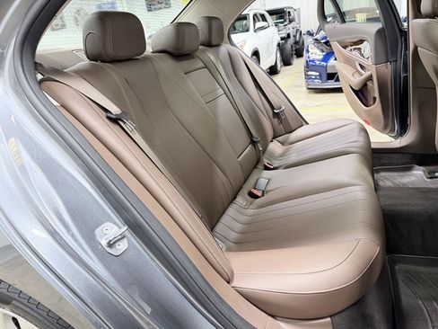 Used 2017 Mercedes-Benz E 300 4MATIC image 37