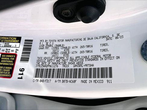 Used 2023 Toyota Tacoma TRD Off-Road w/ Technology Package image 31