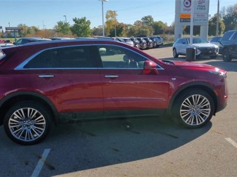 Certified 2024 Cadillac XT4 Premium Luxury image 9