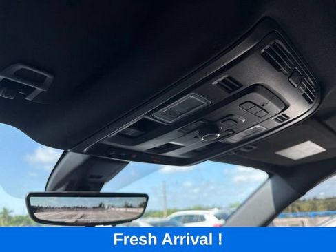 Used 2021 GMC Yukon Denali w/ Denali Premium Package RWD image 10