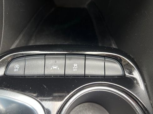 Used 2021 Buick Encore GX Select image 25