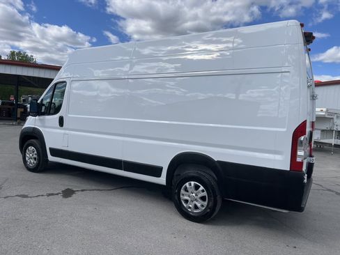 Used 2024 RAM ProMaster 3500 w/ Quick Order Package 22G SLT FWD image 11