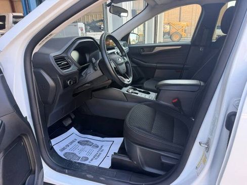 Used 2025 Ford Escape Active w/ Cold Weather Package AWD/4WD image 12