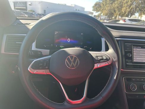 Used 2022 Volkswagen Atlas SE image 19