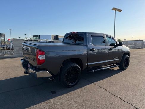 Used 2017 Toyota Tundra SR5 w/ Truck Exterior Package RWD image 6