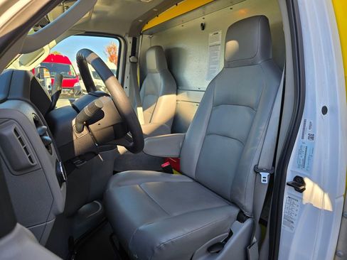 Used 2024 Ford E-350 and Econoline 350 Super Duty w/ Driver's Safety Package image 21