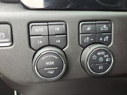 Used 2025 Chevrolet Silverado 1500 LTZ w/ Z71 Off-Road Package AWD/4WD image 34