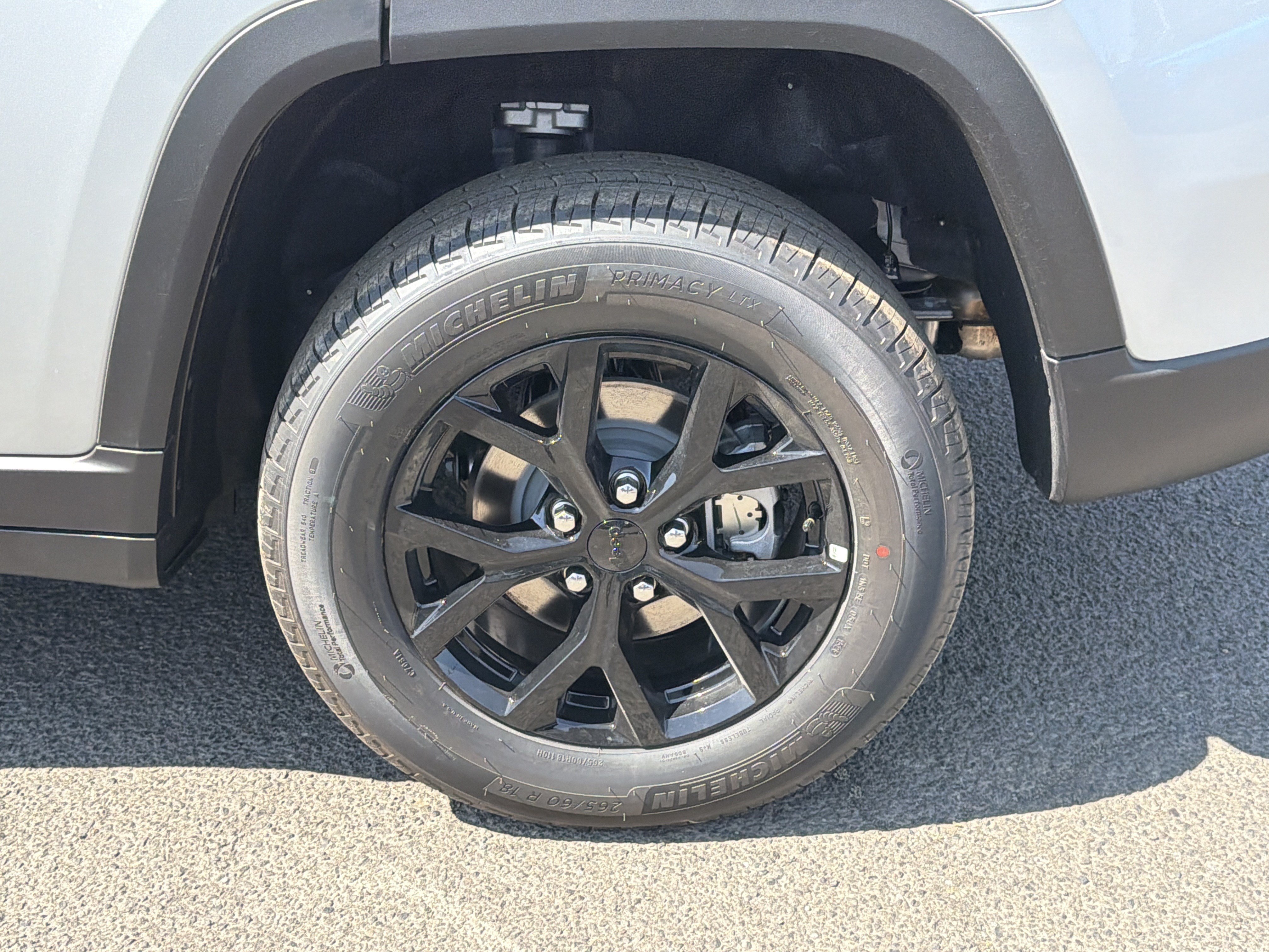 New 2026 Jeep Grand Cherokee Altitude AWD/4WD image 26