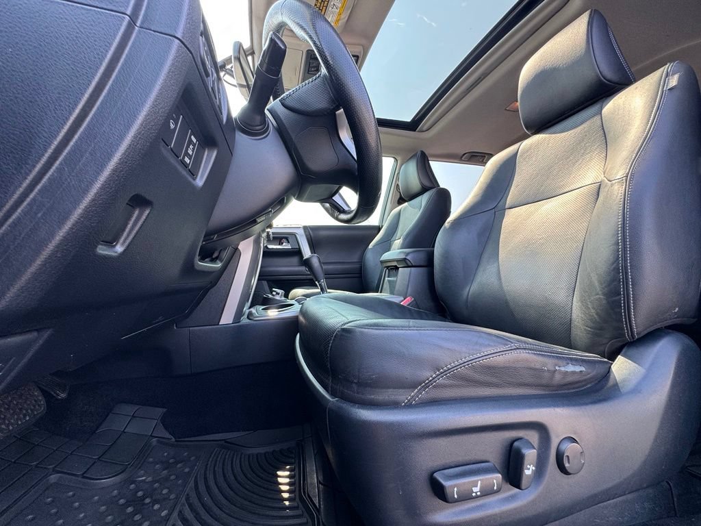 Used 2018 Toyota 4Runner Limited AWD/4WD image 17