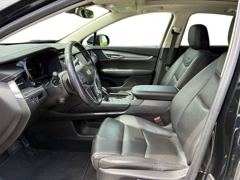 Used 2019 Cadillac XT5 Luxury AWD/4WD image 11