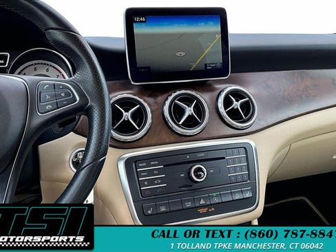 Used 2016 Mercedes-Benz GLA 250 4MATIC image 6