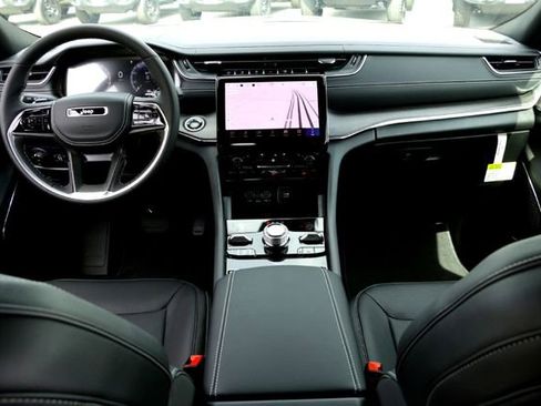 New 2025 Jeep Grand Cherokee L Overland w/ Trailer Tow Package image 21