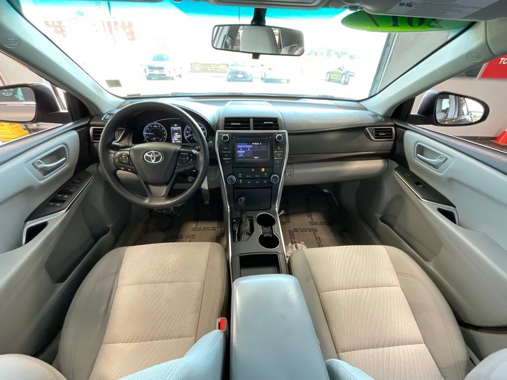 Used 2017 Toyota Camry LE FWD image 8