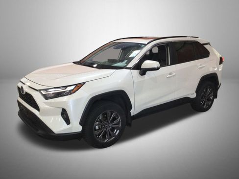 Used 2022 Toyota RAV4 XLE Premium AWD/4WD image 1