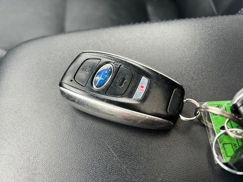 Used 2018 Subaru Outback 2.5i Limited AWD/4WD image 35