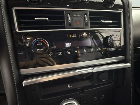 Used 2024 INFINITI QX80 Luxe image 23