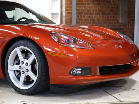Used 2005 Chevrolet Corvette 2dr Cpe w/ Performance Handling Package image 10