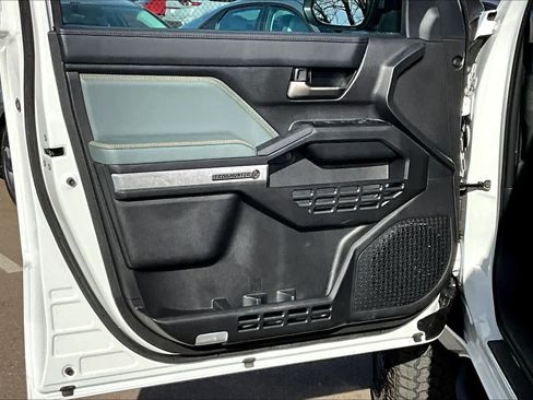 Used 2025 Toyota Tacoma Trailhunter Hybrid Double Cab image 21