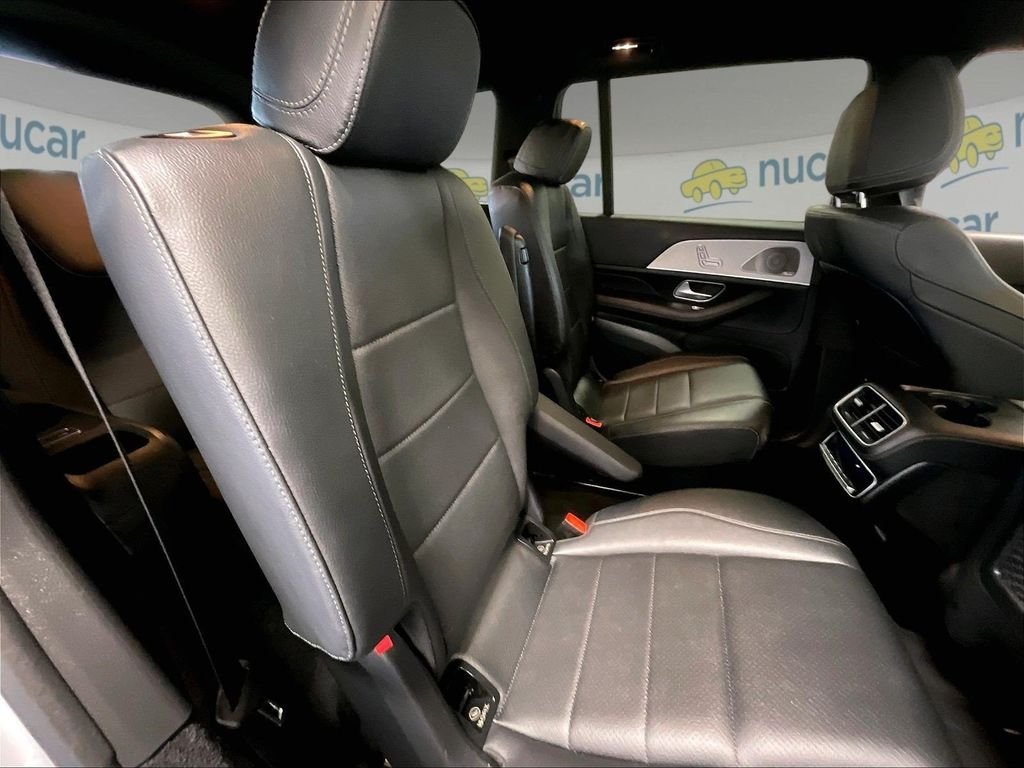 Used 2025 Mercedes-Benz GLS 450 4MATIC image 16