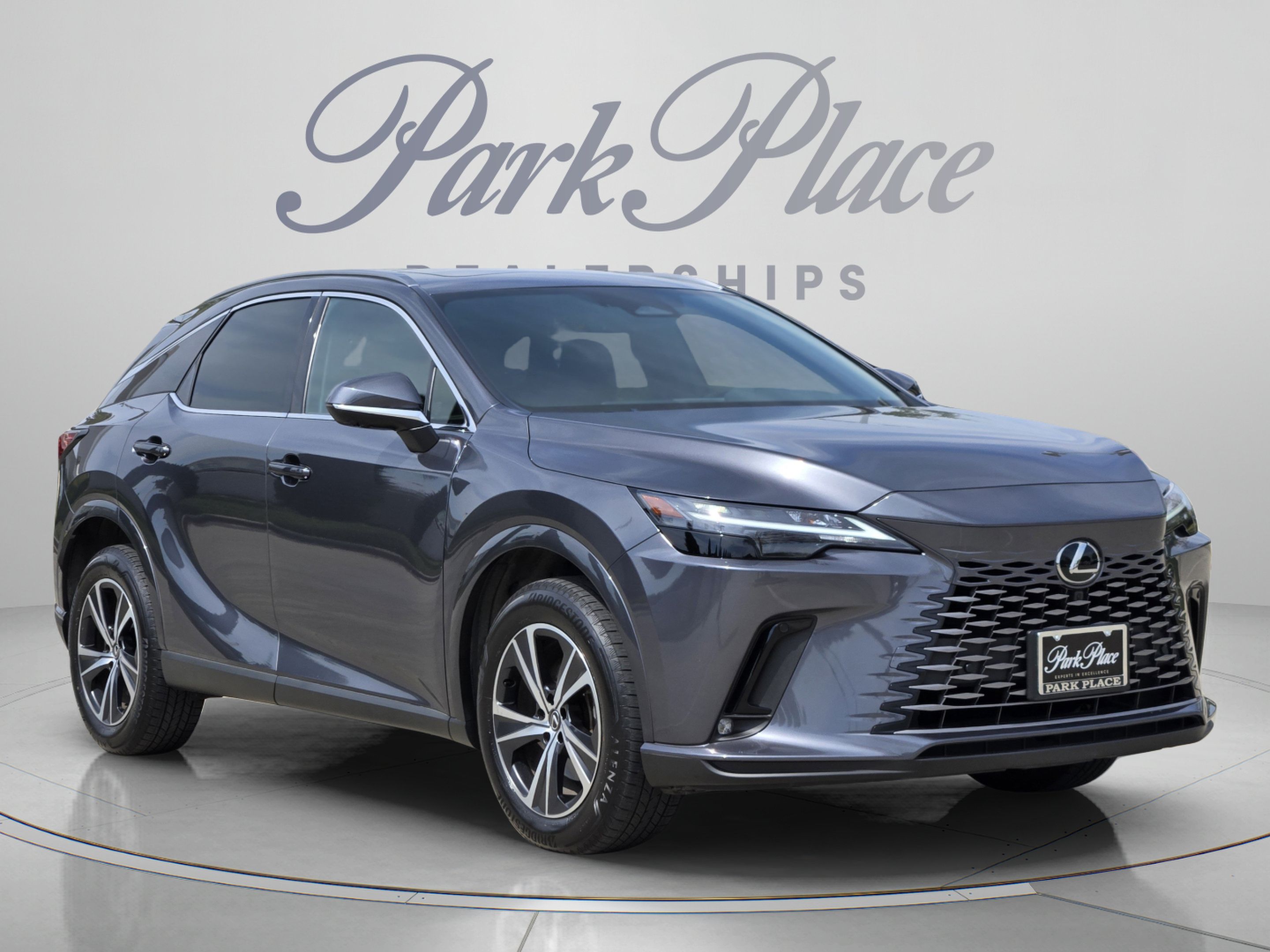 Used 2025 Lexus RX 350 Premium w/ Accessory Package (Z1) FWD image 7
