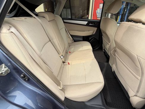 Used 2017 Subaru Outback 2.5i Premium AWD/4WD image 24
