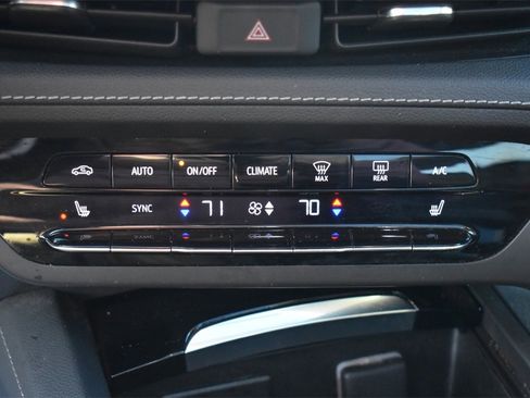 Used 2023 Buick Envision Essence w/ Sport Touring Package image 34