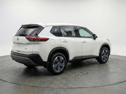 Used 2025 Nissan Rogue SV AWD/4WD image 9
