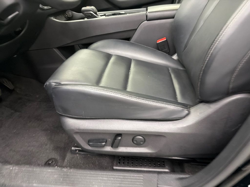 Used 2023 Nissan Rogue SV w/ SV Premium B Package FWD image 10