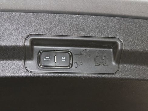 Used 2021 Ford Explorer Limited w/ Equipment Group 301A image 16