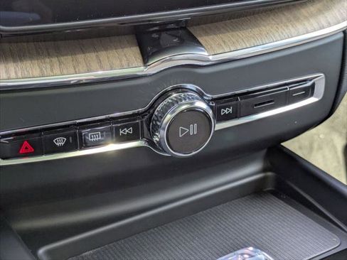 New 2026 Volvo XC60 B5 Plus w/ Protection Package Premier image 8
