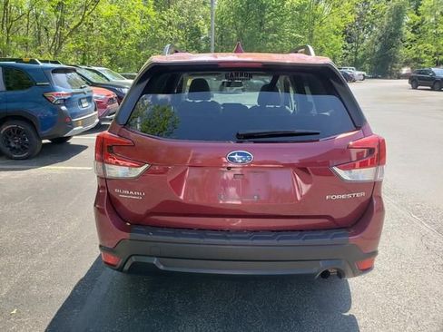 Used 2021 Subaru Forester Premium AWD/4WD image 4