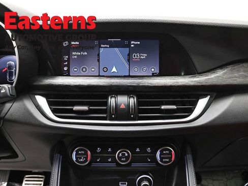 Used 2024 Alfa Romeo Stelvio Sprint image 12