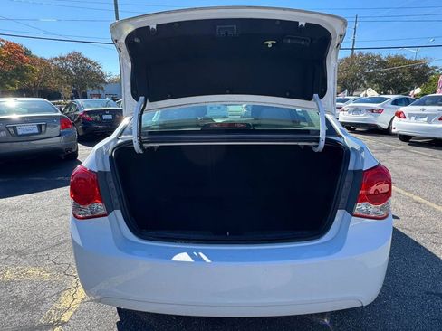 Used 2016 Chevrolet Cruze LS FWD image 19