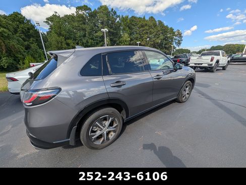Used 2025 Honda HR-V EX-L image 3