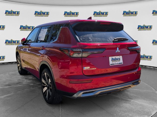 Used 2025 Mitsubishi Outlander SE FWD image 4