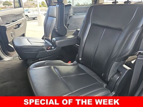 Used 2024 Ford Expedition XLT image 15
