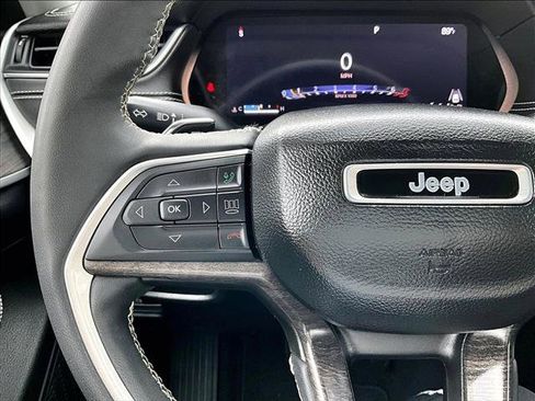 Used 2023 Jeep Grand Cherokee Limited RWD image 20