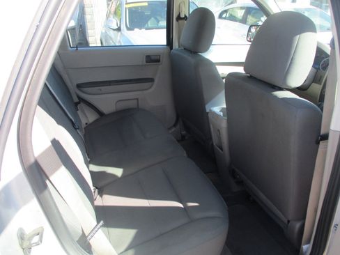 Used 2012 Ford Escape XLS image 9